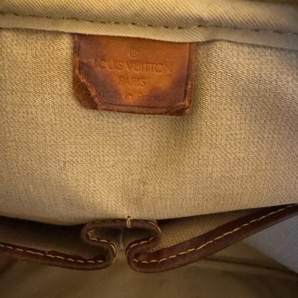 Vintage Louis Vuitton Deauville Monogram Structured Travel Bag - Picture 9 of 10